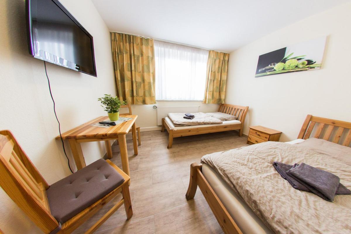 Hollis Rast Hotel Sangerhausen Ngoại thất bức ảnh
