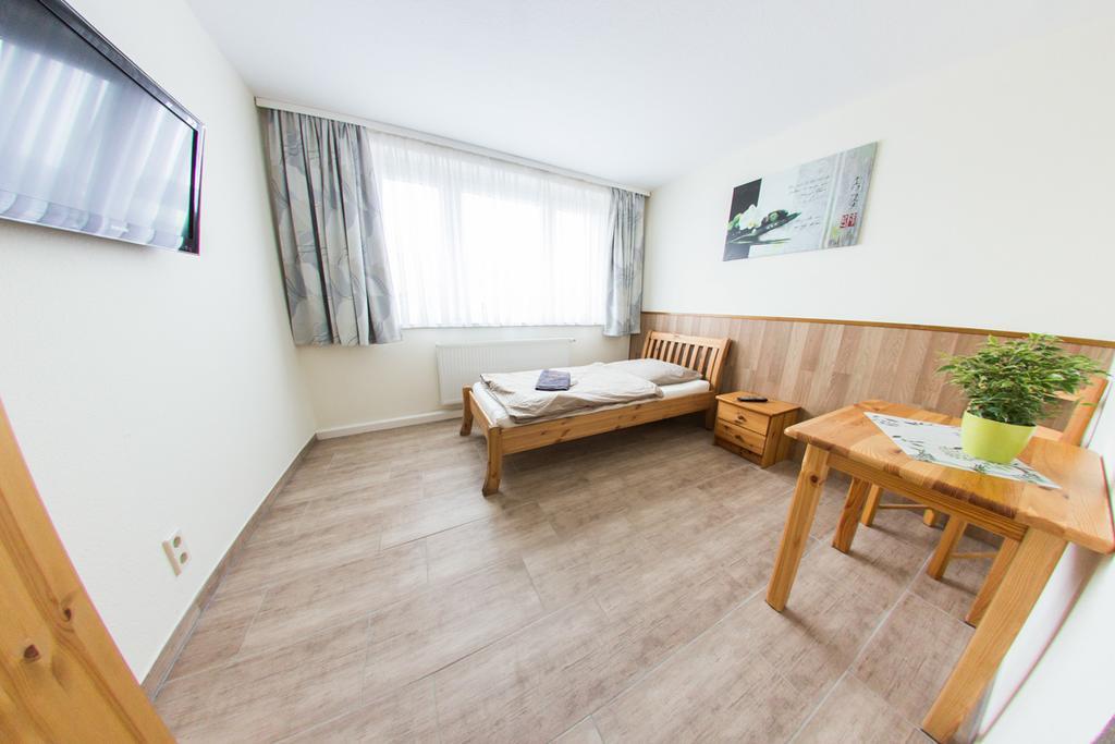 Hollis Rast Hotel Sangerhausen Ngoại thất bức ảnh